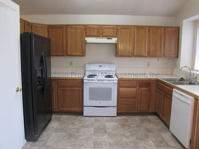 Building Photo - 5624 Corinth Dr
