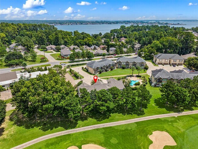 Building Photo - 16020 Fountainview Dr