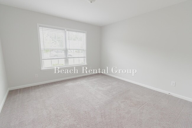 Building Photo - 3219 Merganser Dr