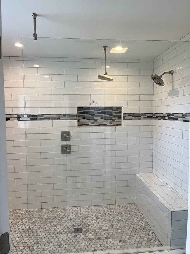 Building Photo - 5004 Pelican Ct