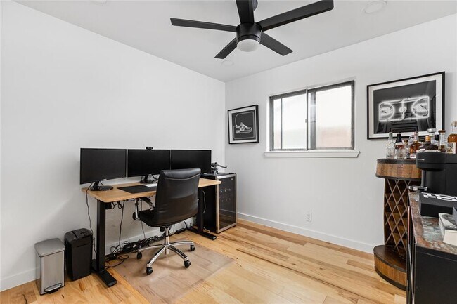 Building Photo - 8704 Clarewood Dr