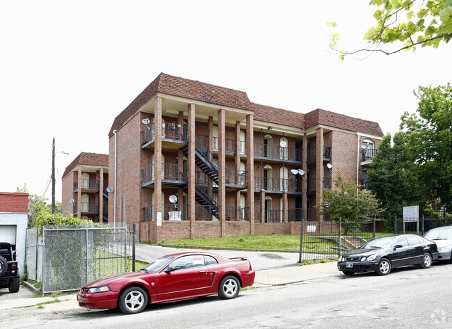 Primary Photo - Vista Orleans