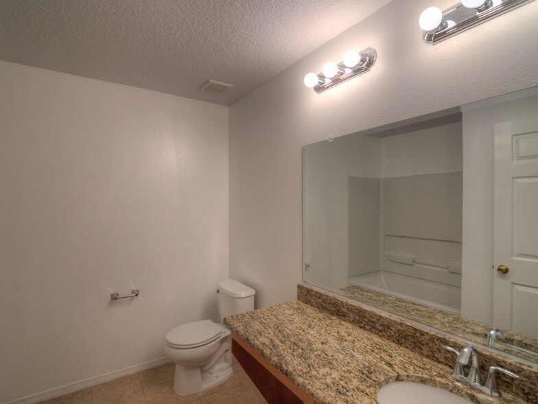 Building Photo - 2929 Breezy Meadow Rd