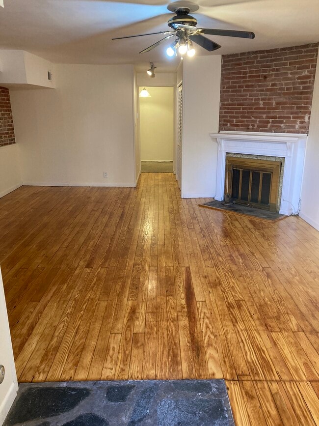 Building Photo - 1704 S St NW