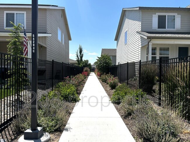 Building Photo - 245 E Caldera St