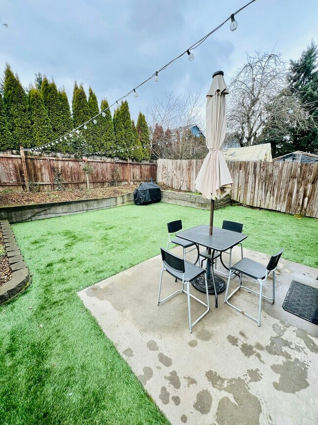 Building Photo - 12435 1st Ave S