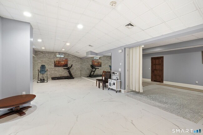 Building Photo - 18 W Haviland Ln