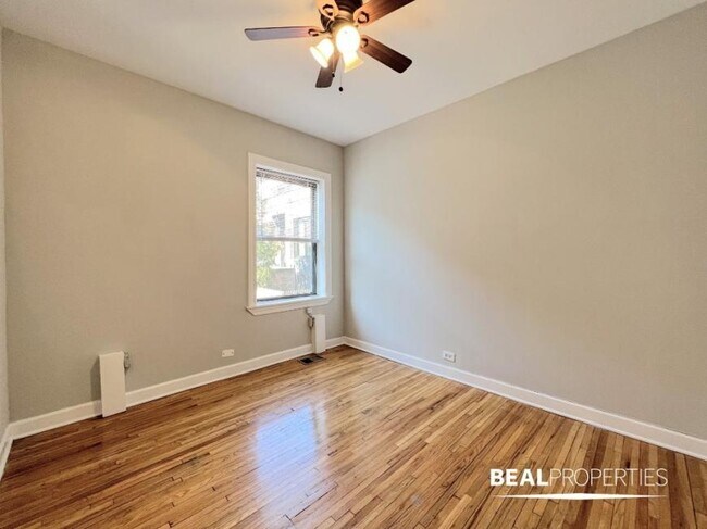 Building Photo - 1 bedroom in CHICAGO IL 60613