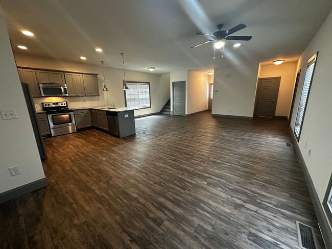 Building Photo - PRE-LEASING FOR AUGUST 2026!