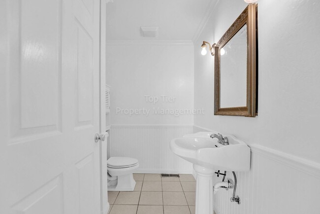 Building Photo - Lovely 2 bed/2.5 bath/ 1472 sqft two story home with Golf Course views! Available September 15th ...