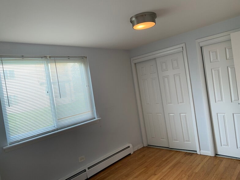 Bedroom - 8027 W Foster Ln