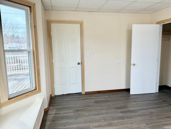 Building Photo - Well maintained inside and out