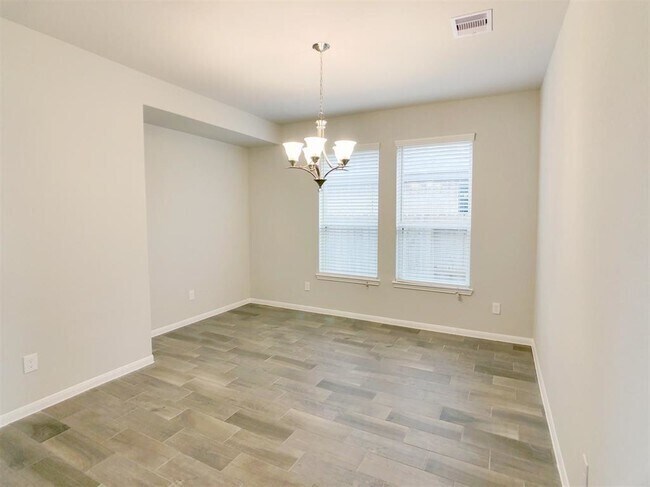 Building Photo - 24219 Via Vitani Dr