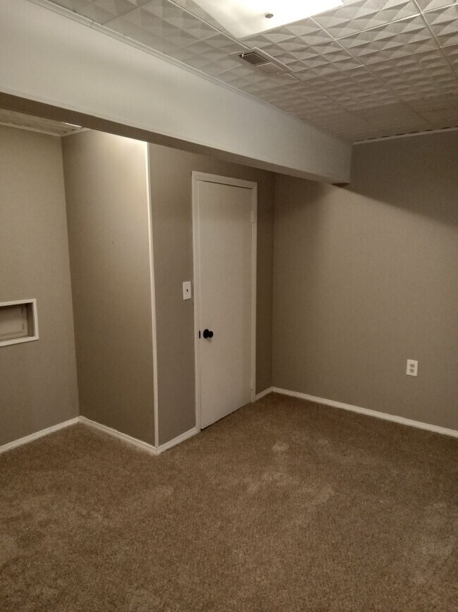 Building Photo - Coming soon! Newly Renovated SF in Liberty