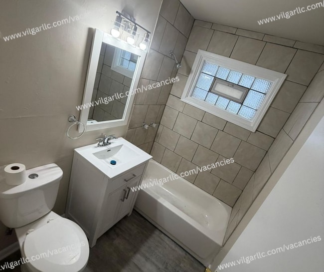 Building Photo - Cozy 3 Bedrooms • 1 Bathroom house in Gary, IN