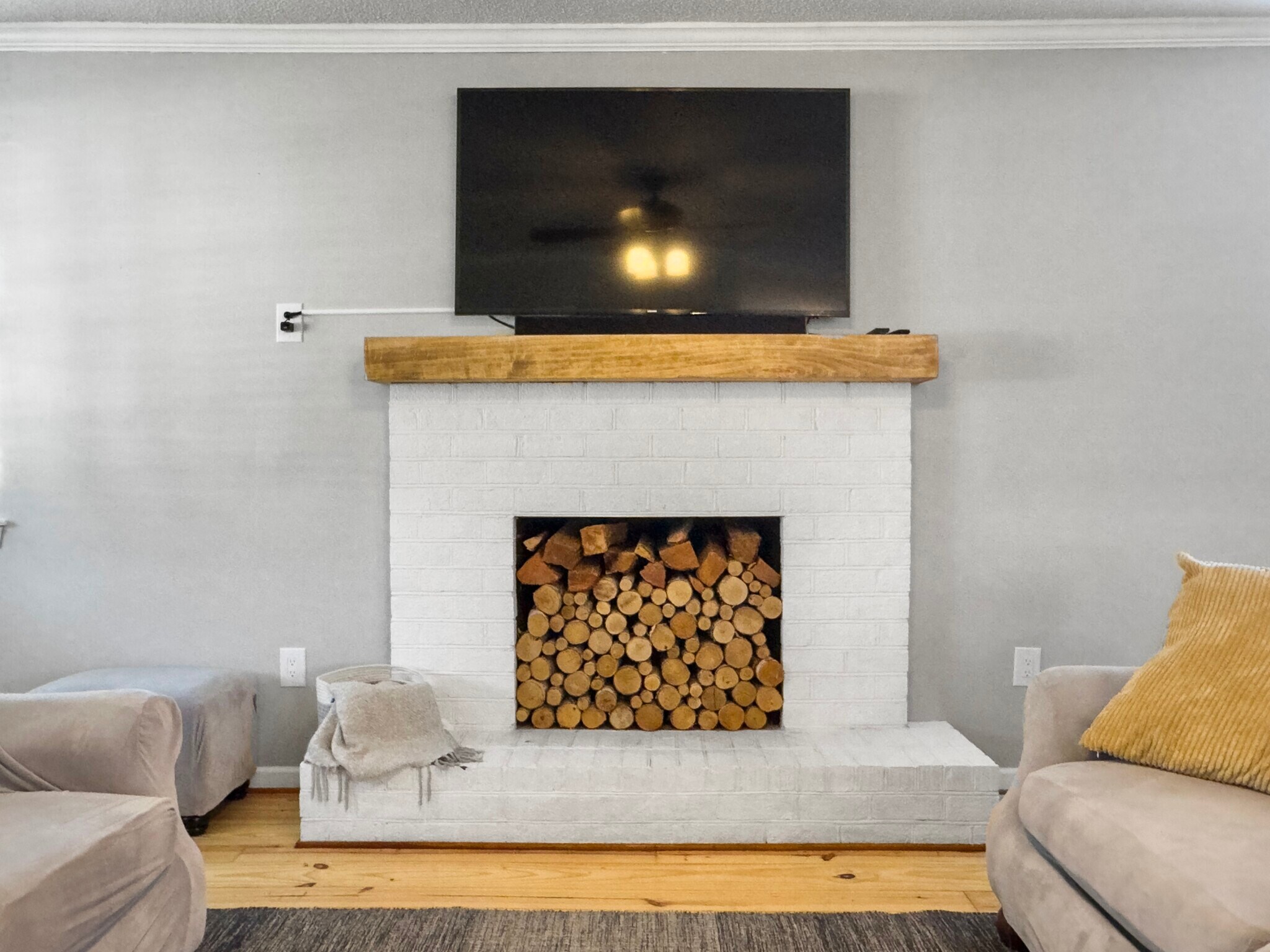 fireplace - 7900 Elderberry Cir