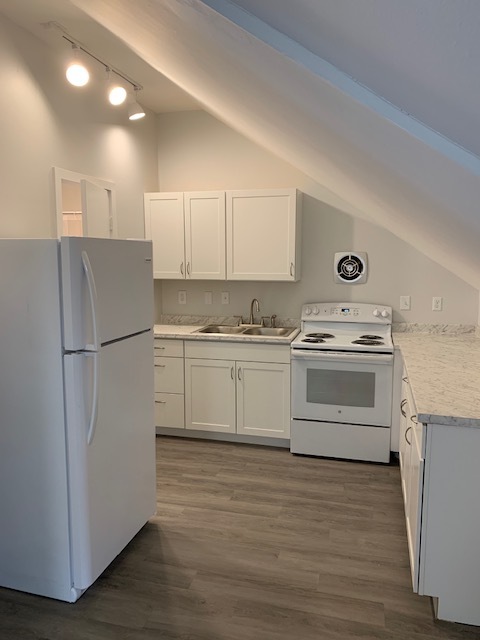 Beautiful new kitchen! - 57 Hudson Street