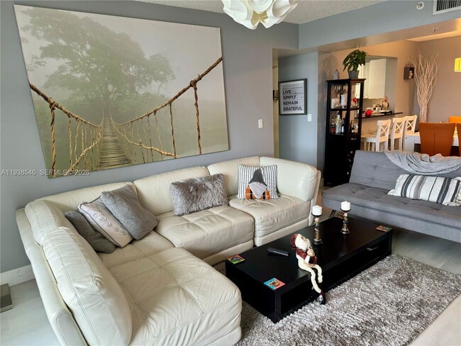 Building Photo - 2711 S Ocean Dr