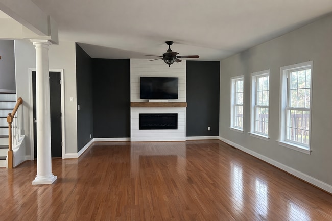 Building Photo - 8906 Sawgrass Pl