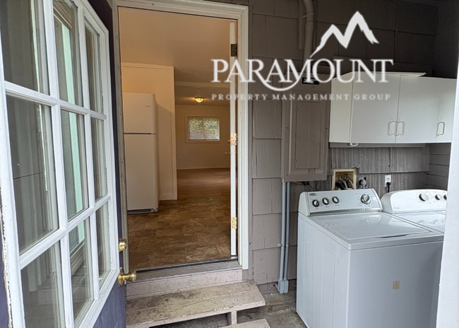 Building Photo - Great location, Great price!