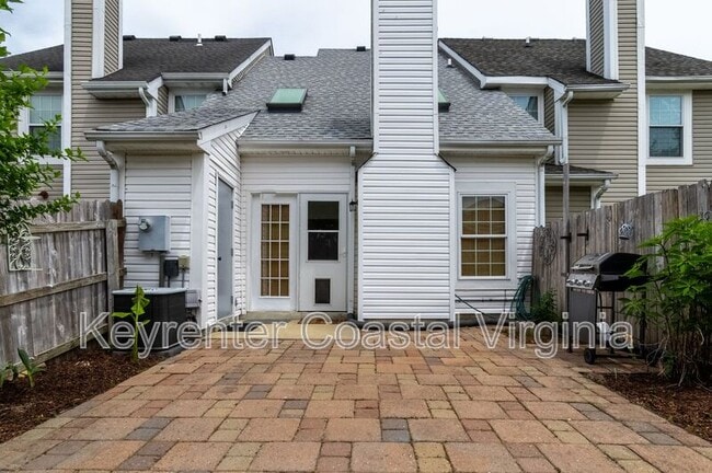 Building Photo - 922 Pocahontas Ct