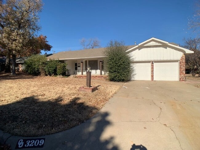 Building Photo - 3 Bed Home OKC - Move in Deposit-Free! (If Qualified)