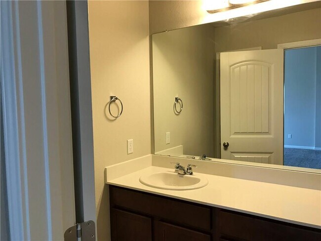 Building Photo - 801 Melda St