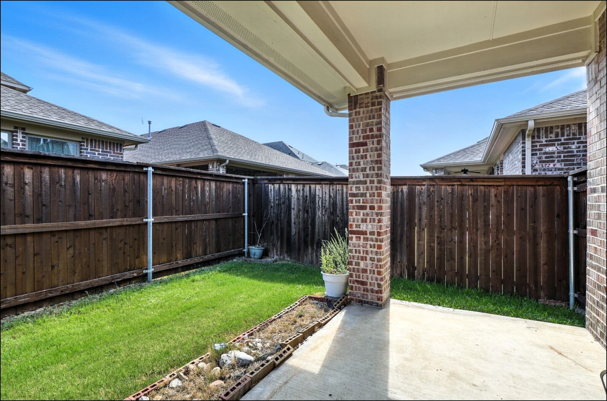 Building Photo - 2284 Bower Ln