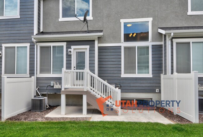 Building Photo - 1748 N 3720 W