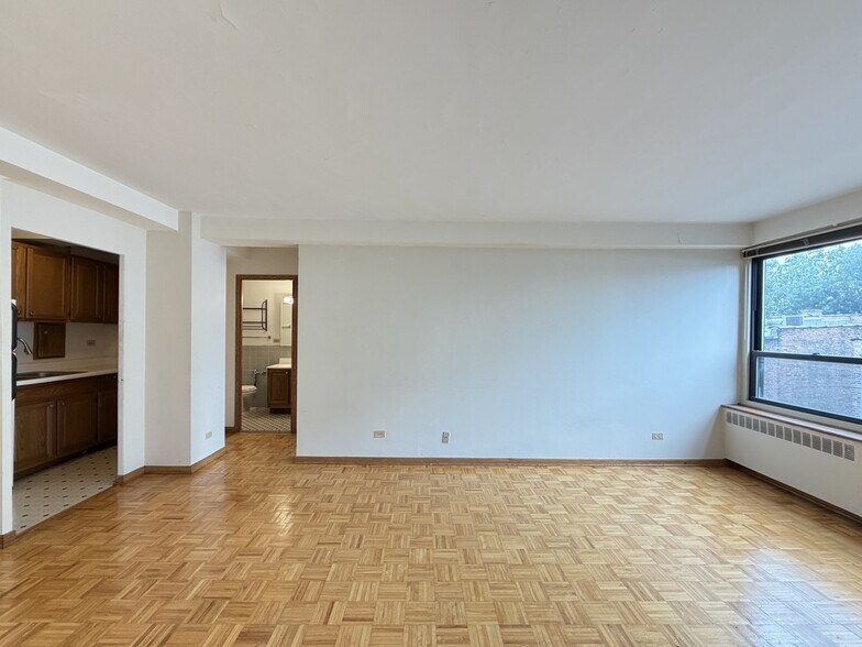 Building Photo - 4180 N Marine Dr