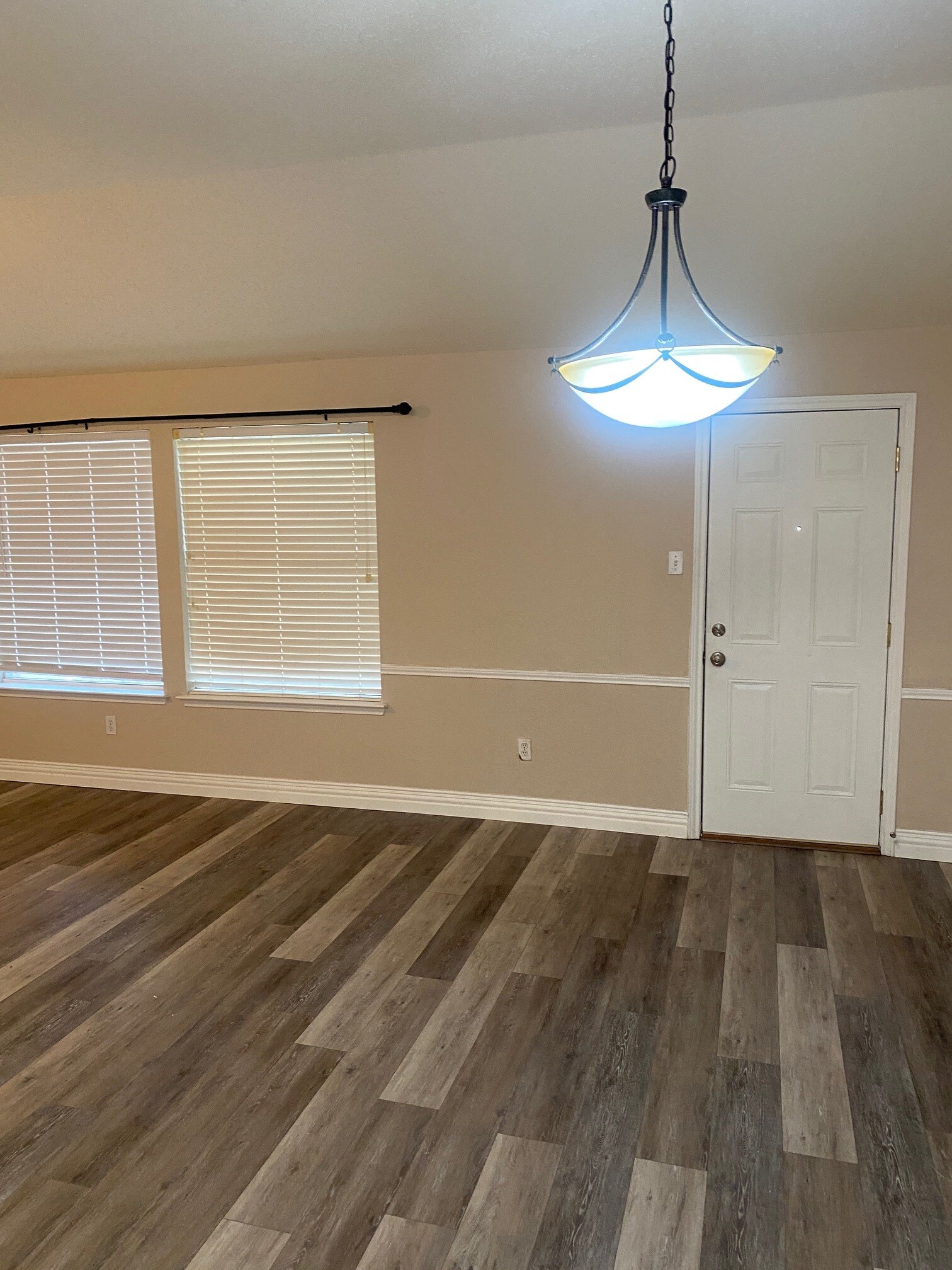 Building Photo - 4505 Scenic Dr