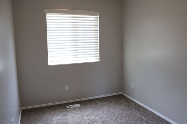 Building Photo - Gorgeous 4 bed 2 bath home in Heber