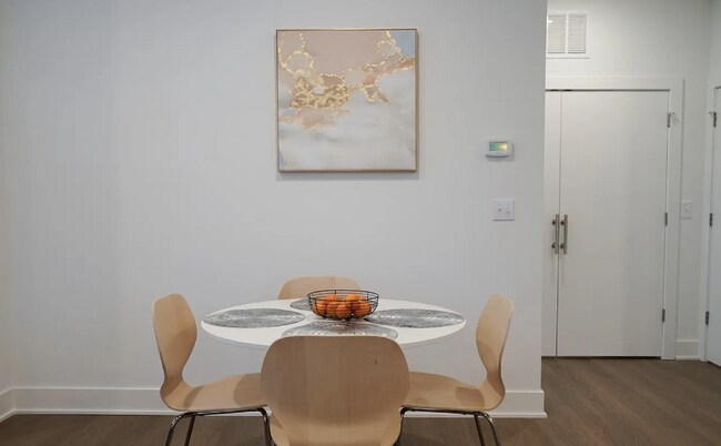Building Photo - Experience Modern Living Downtown Ralegh: 3-Bed, 3.5-Bath at 1017-100 Page St!