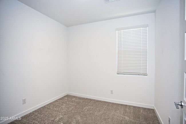 Building Photo - 32526 N 20th Gln