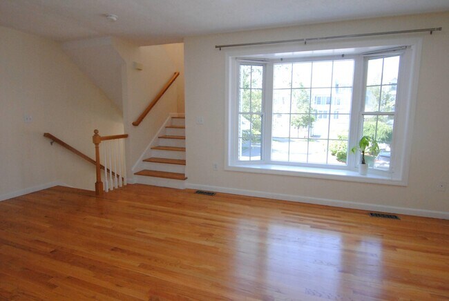 Building Photo - 68 Georgetown Dr