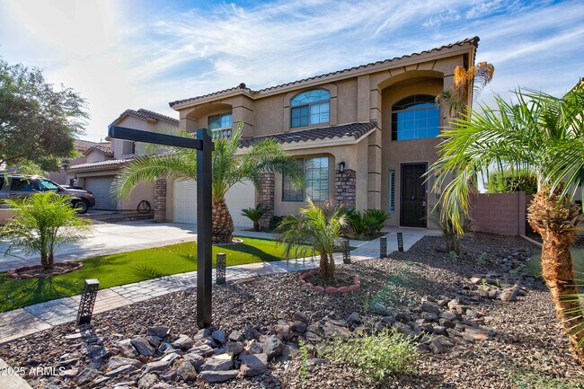 Building Photo - 2237 W Bonanza Ln