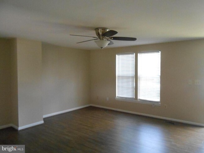 Building Photo - 131 Township Ct