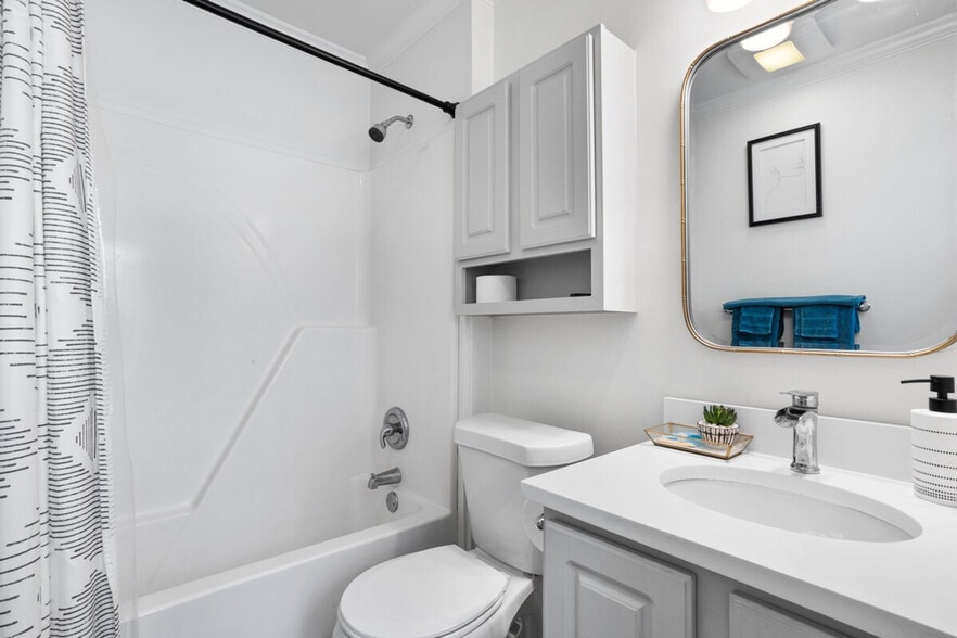 Building Photo - 1911 Government St