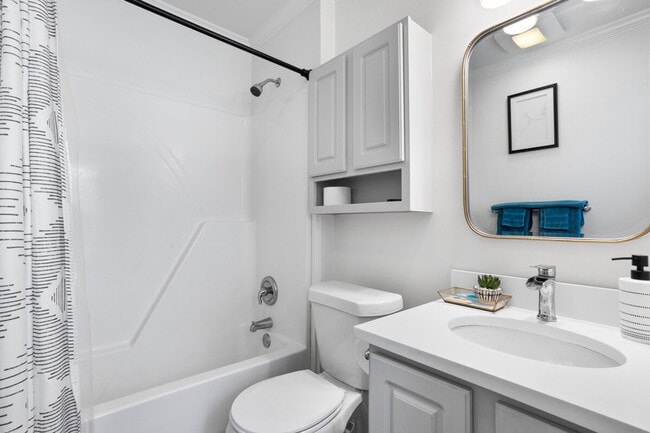 Building Photo - 1911 Government St