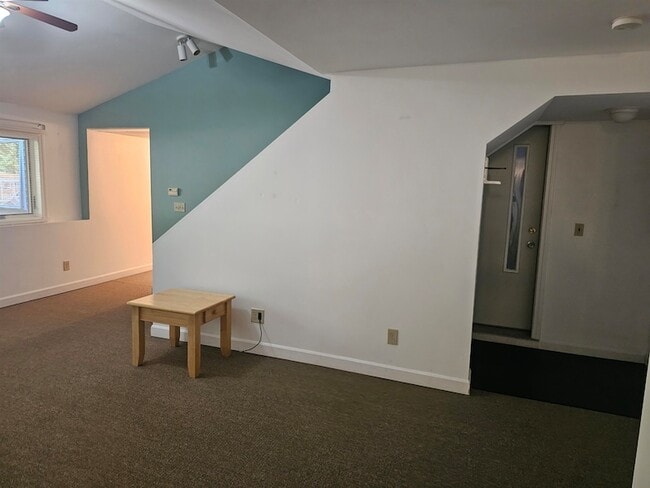 Building Photo - 30 Sterling Ln