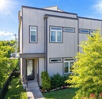 Building Photo - 3325 Felicia St