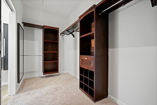 Building Photo - 9842 Portola Dr