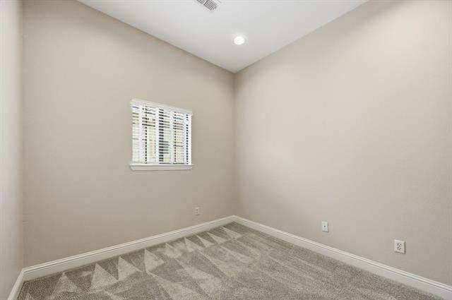 Building Photo - 1020 Pavillion St