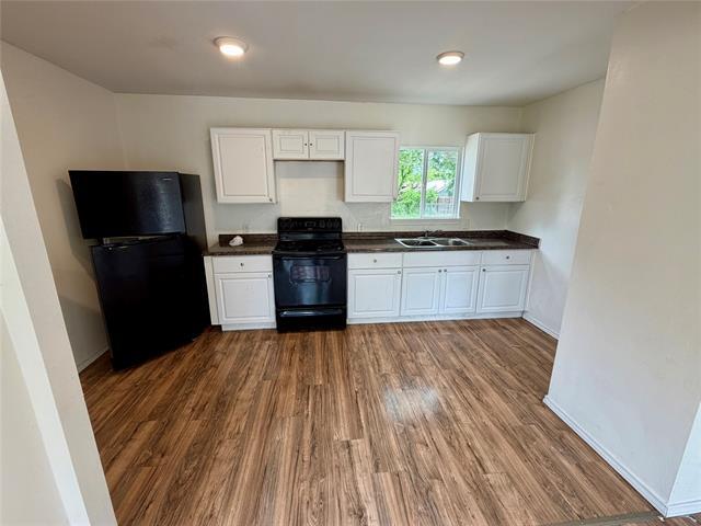 Building Photo - 2303 Deer Path Dr