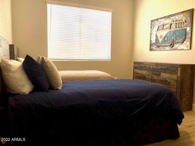 Building Photo - 7725 E Journey Ln