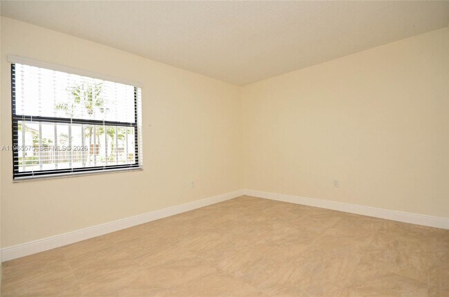 Building Photo - 10400 SW 67th St