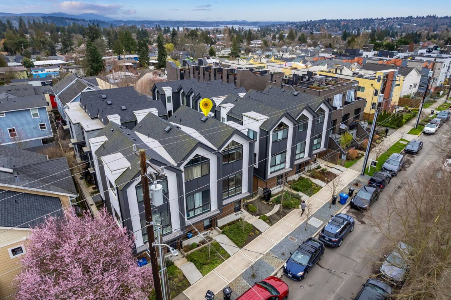 Building Photo - 7510 43rd Ave S