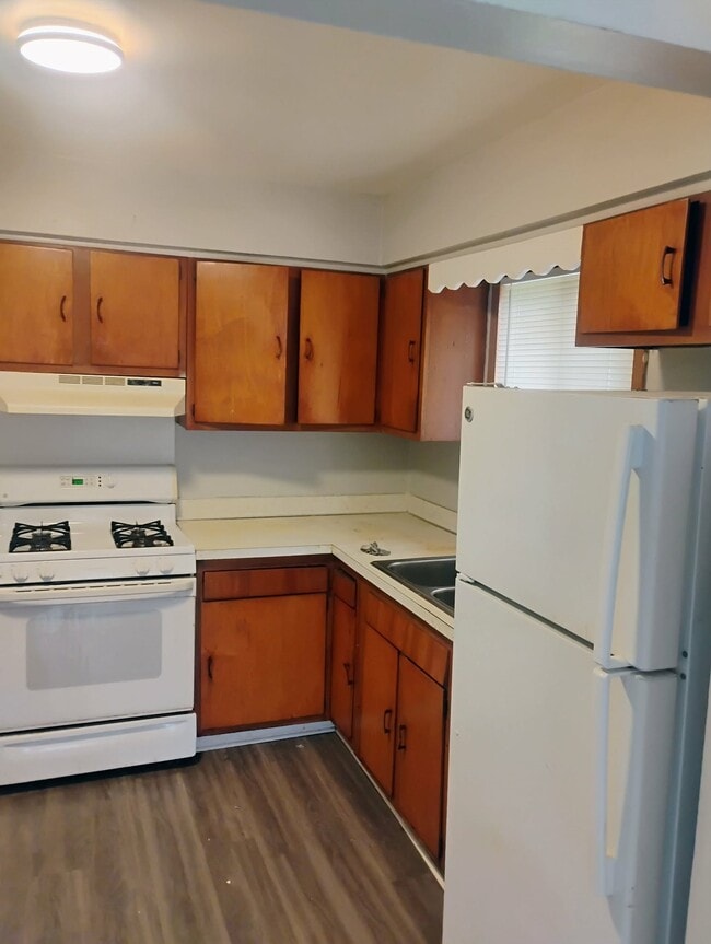 Building Photo - 251 Graham St