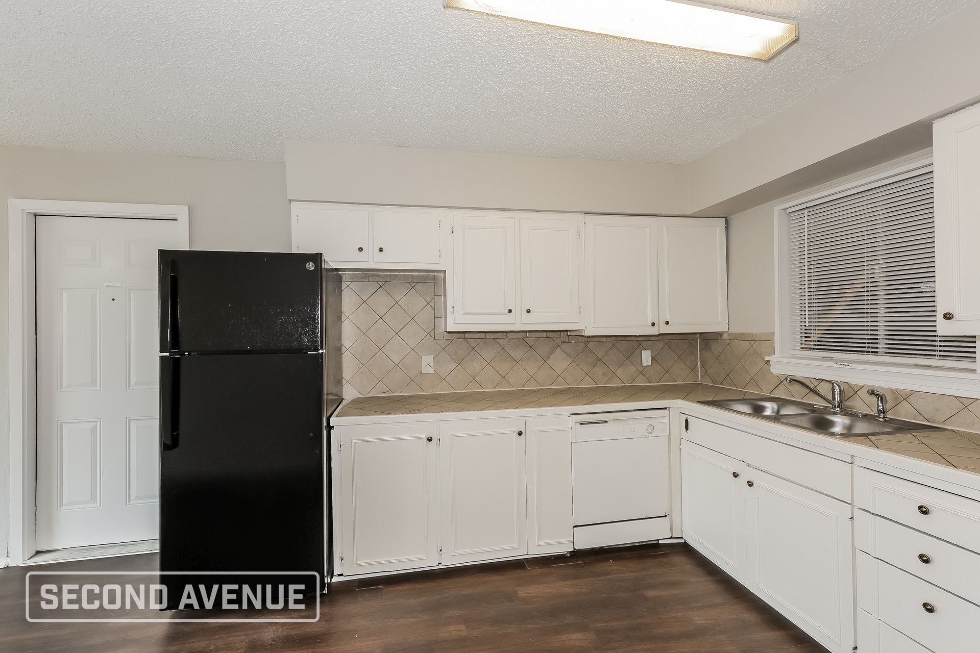 Building Photo - 3412 Beth Dr