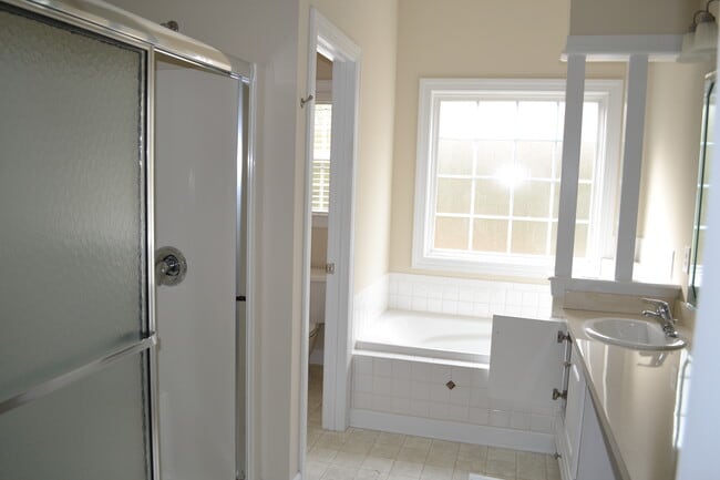 Building Photo - Dogwood Estates
